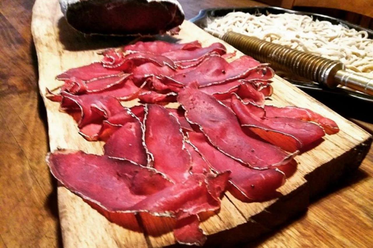 Agriturismo Di Charme E Ristorante Stallato Il Filo Di Paglia 카로 외부 사진