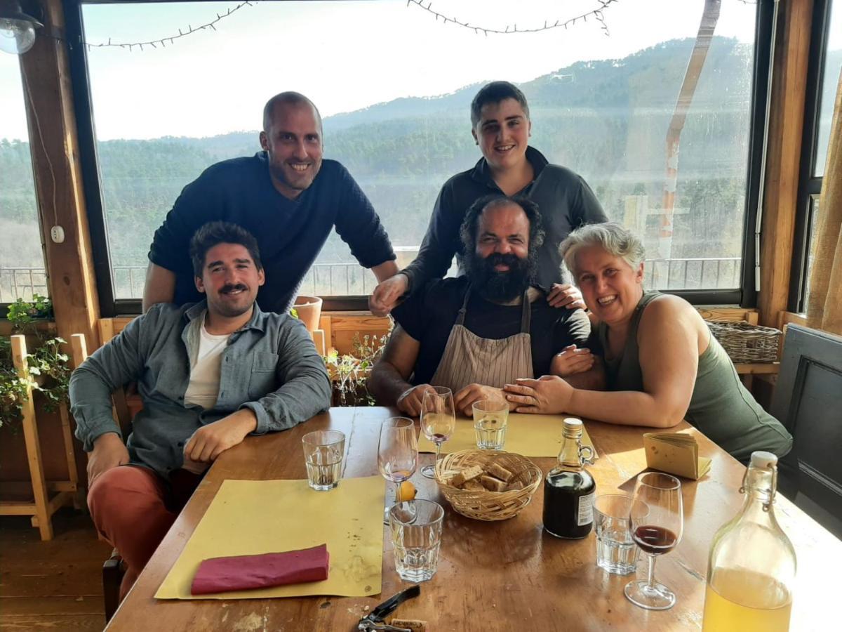 Agriturismo Di Charme E Ristorante Stallato Il Filo Di Paglia 카로 외부 사진