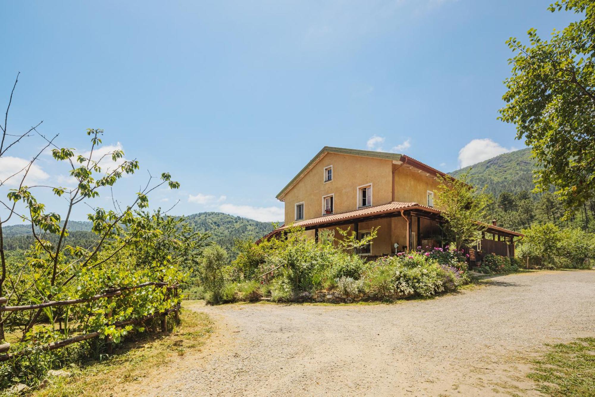 Agriturismo Di Charme E Ristorante Stallato Il Filo Di Paglia 카로 외부 사진